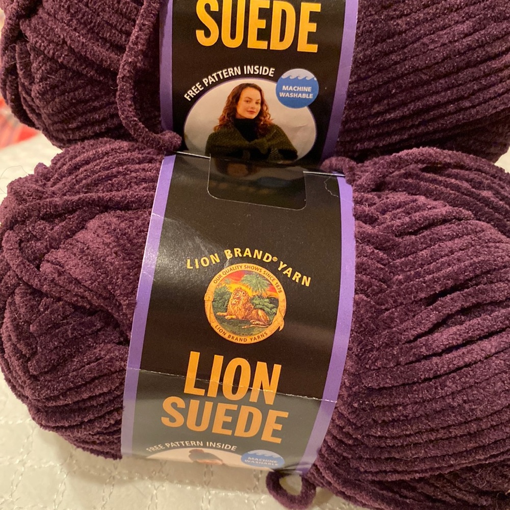 Lion Brand Vintage Lion Suede Yarn